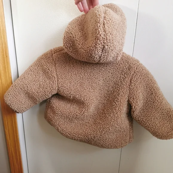 SOLD ON FB- Zara 3-6 month Sherpa Jacket - Picture 2 of 12